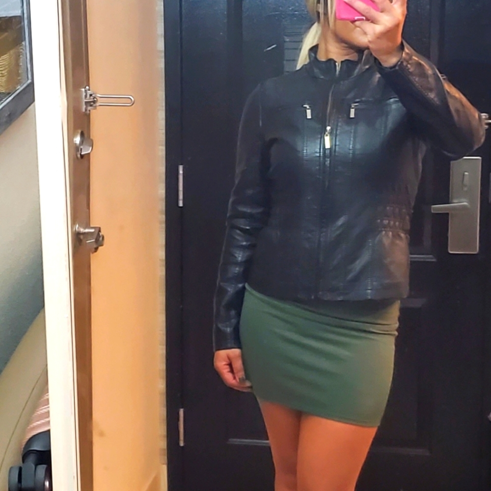 Jacket - Picture 2 of 8